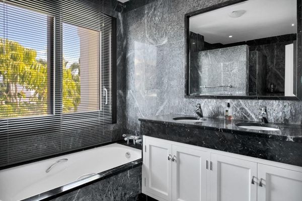 Urbanizacion los Flamingos 111, Benahavís