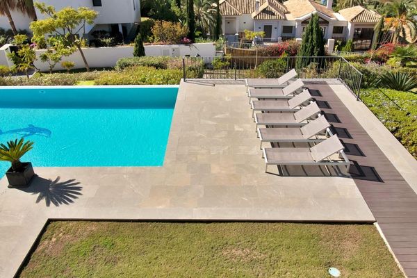 Urbanizacion los Flamingos 111, Benahavís