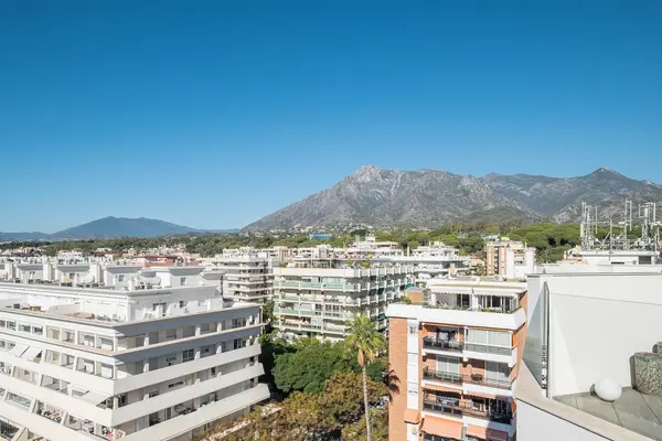 Calle Camilo José Cela 12, Marbella