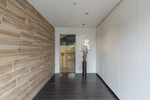 Neeroeterenstraat 93B, Maaseik