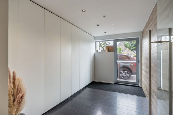 Neeroeterenstraat 93B, Maaseik