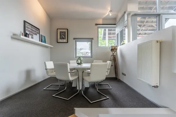 Neeroeterenstraat 93B, Maaseik