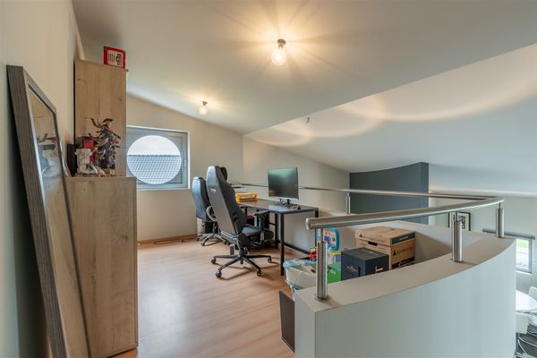 Neeroeterenstraat 93B, Maaseik