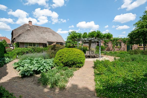 Stationsstraat 38, Ravels