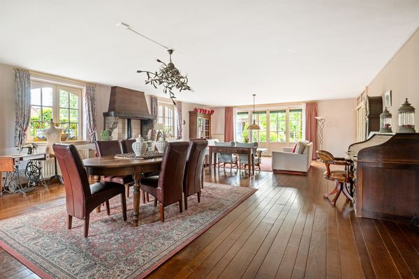 Stationsstraat 38, Ravels