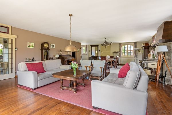 Stationsstraat 38, Ravels