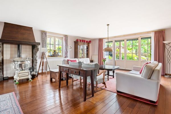 Stationsstraat 38, Ravels