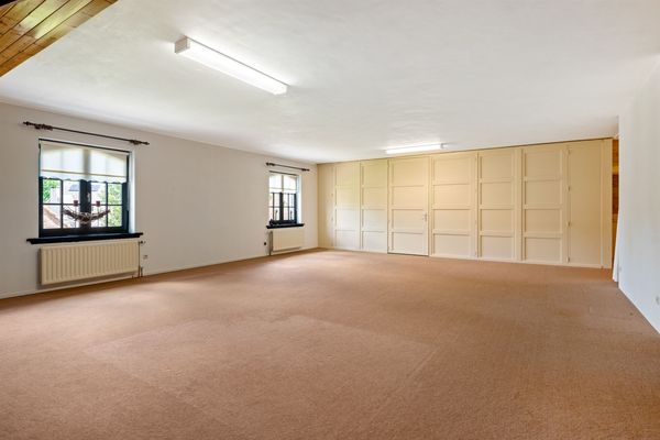 Stationsstraat 38, Ravels