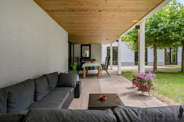 Leeuweriklaan 4, Ravels