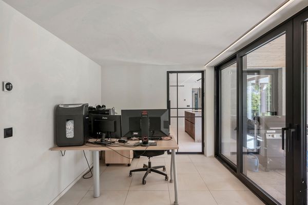 Leeuweriklaan 4, Ravels