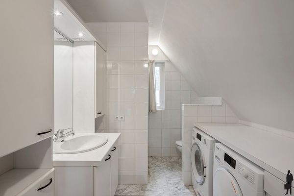 Leeuweriklaan 4, Ravels