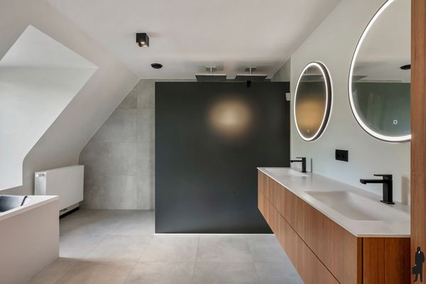 Leeuweriklaan 4, Ravels