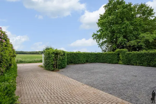 Leeuweriklaan 4, Ravels