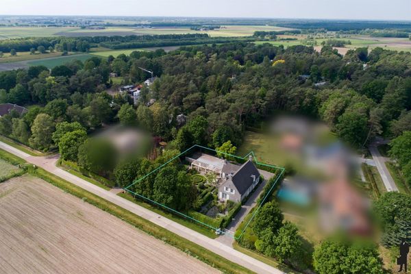 Leeuweriklaan 4, Ravels