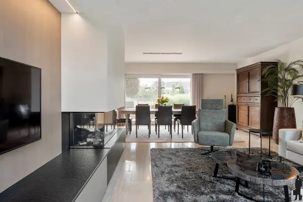 Koning Albertstraat 181, Ravels