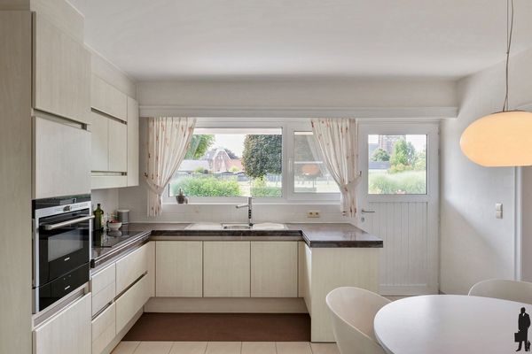 Koning Albertstraat 181, Ravels