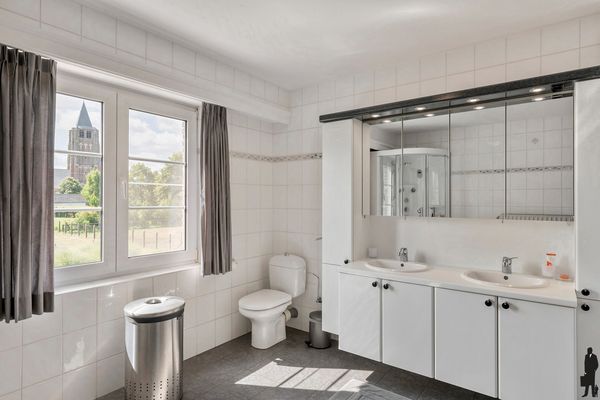 Koning Albertstraat 181, Ravels