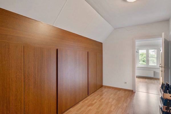 Koning Albertstraat 181, Ravels