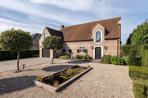 Steenweg Weelde 16, Ravels