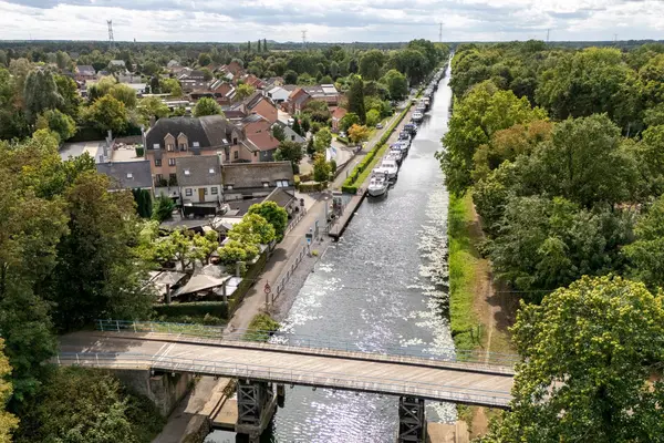 Kanaalstraat 97, Lommel