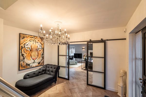 Huzenblek 75, Ravels