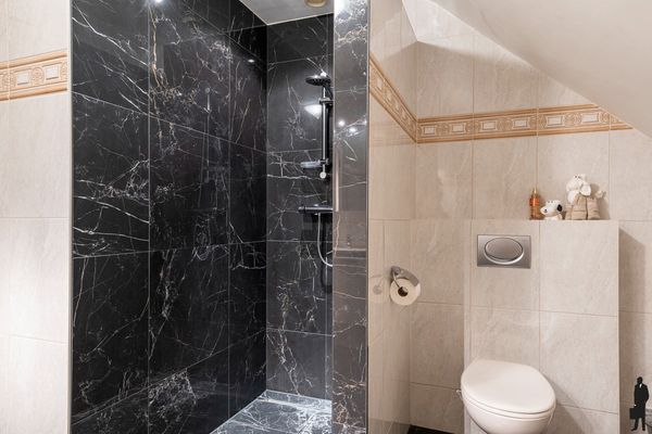 Huzenblek 75, Ravels