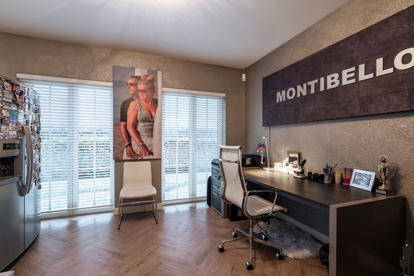 Huzenblek 75, Ravels