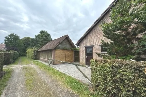 Paardenwiel 3, Poppel