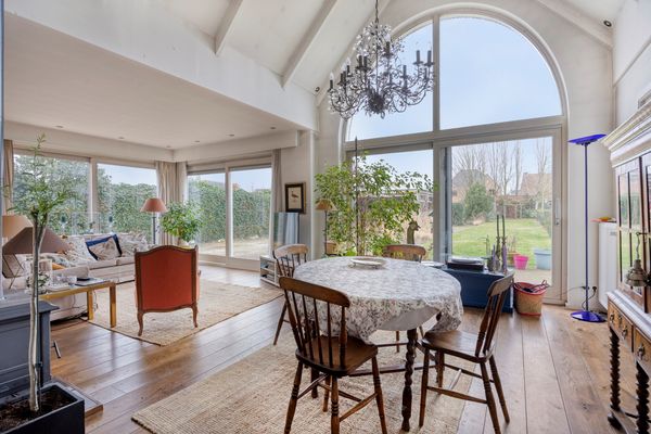 Paardenwiel 6, Ravels