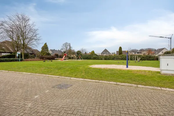 Paardenwiel 6, Ravels