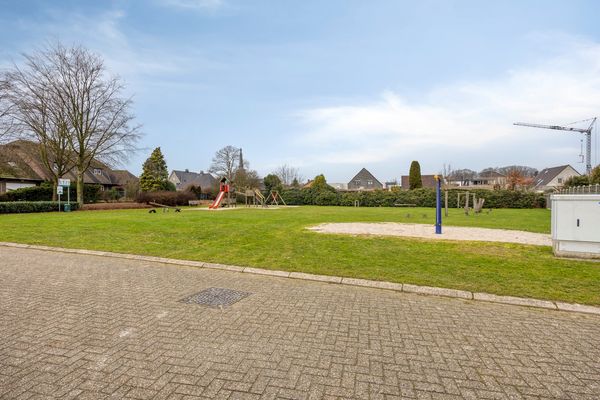 Paardenwiel 6, Ravels