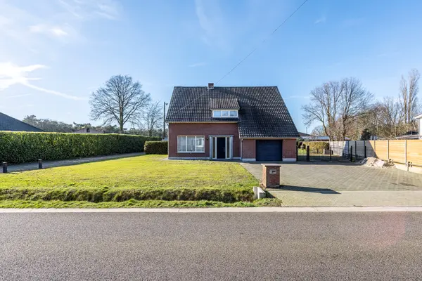 Heesdijk 28, Poppel