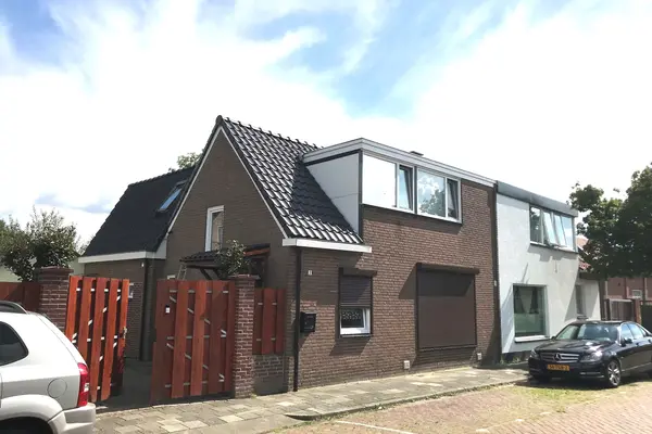 Loonsestraat 5, Sprang-Capelle