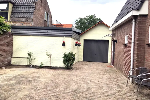 Loonsestraat 5, Sprang-Capelle