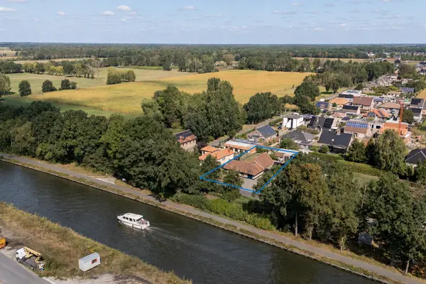 Vaartstraat 44, Ravels