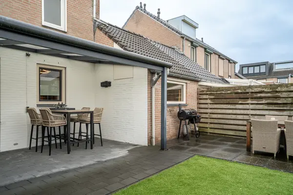 Glazuurstraat 5, Reuver
