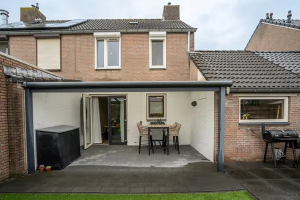 Glazuurstraat 5, Reuver