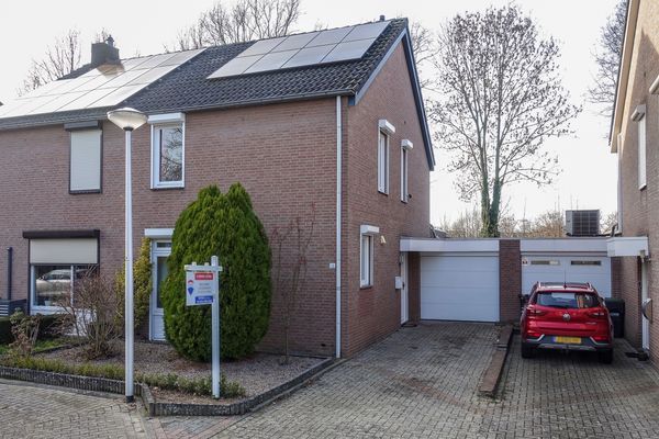 Maria van Bourgondiëstraat 16, Sittard