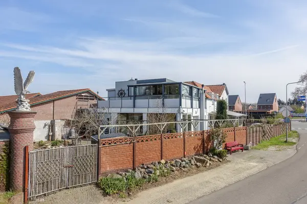 Rijksweg Zuid 78, Echt