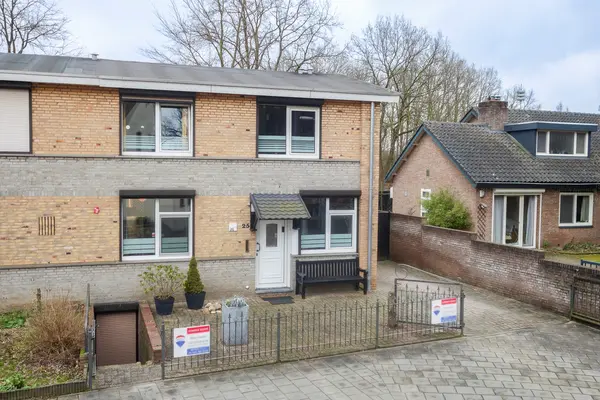 Sint Camillusstraat 25, Roermond
