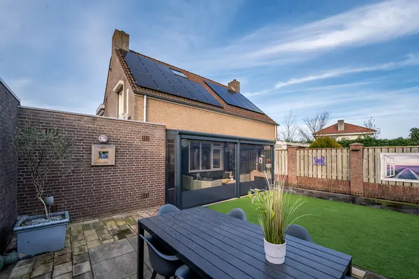 Hagelkruis 3, Horn