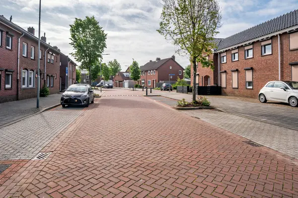 Koningin Regentesselaan 135