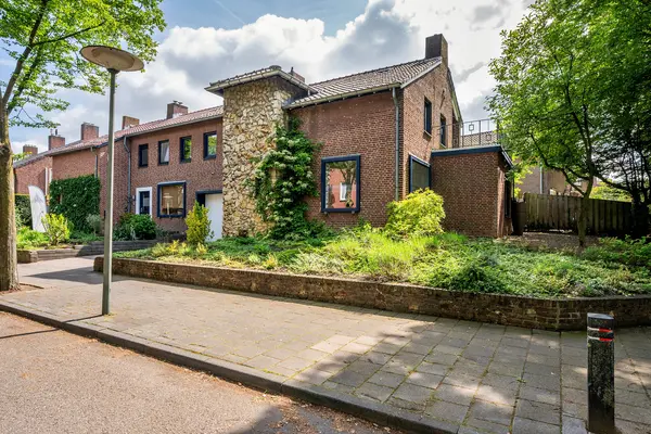 Le Bron De Vexelastraat 2, Roermond
