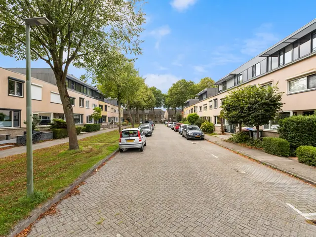 Van Ravesteyn-Erf 329, Dordrecht