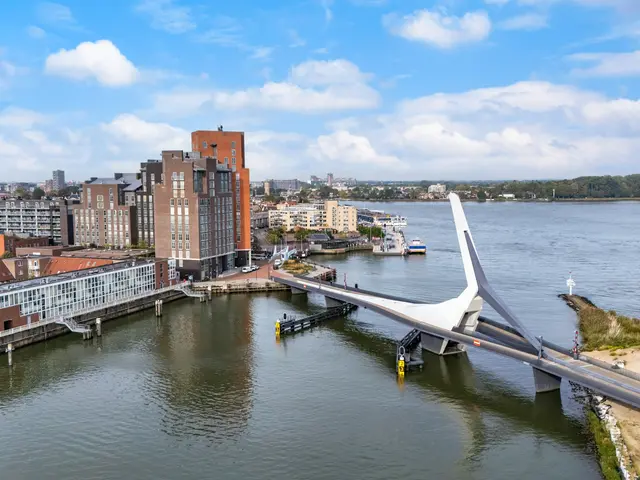 Schuttevaerkade 13, Dordrecht