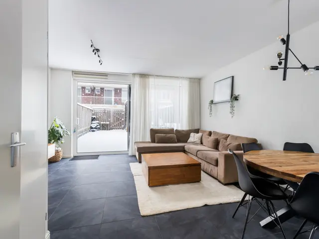 Aagje Dekenstraat 7, Dordrecht