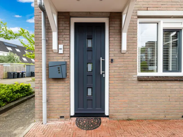 Frida Katz-Erf 180, Dordrecht