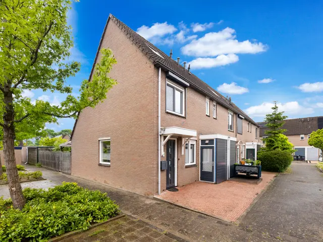 Frida Katz-Erf 180, Dordrecht