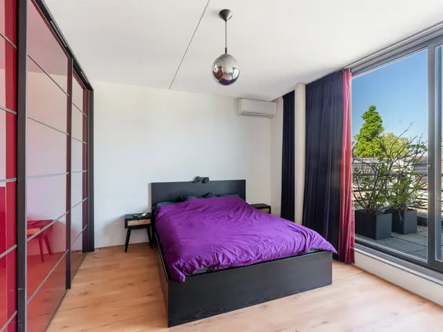 Kromhout 230, Dordrecht