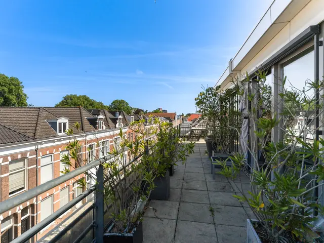 Kromhout 230, Dordrecht